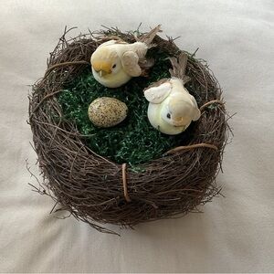 Decorative Birds Nest with 2 Birds and Egg!